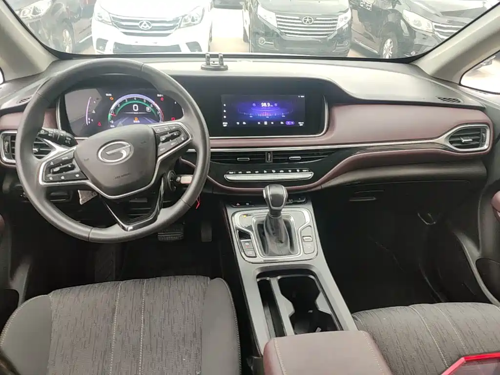 GAC Trumpchi M6 2023 — фото 10