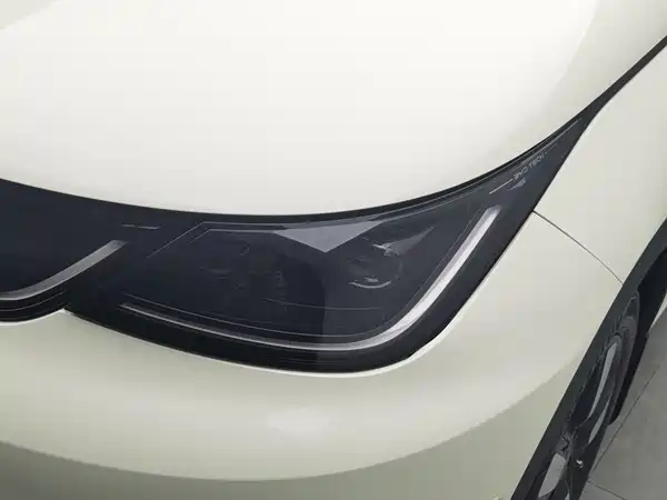 BYD Dolphin 2025