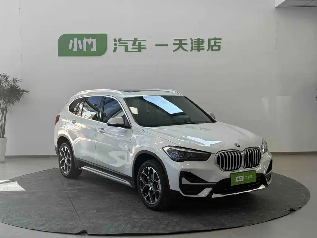 BMW X1 2022 — фото 3