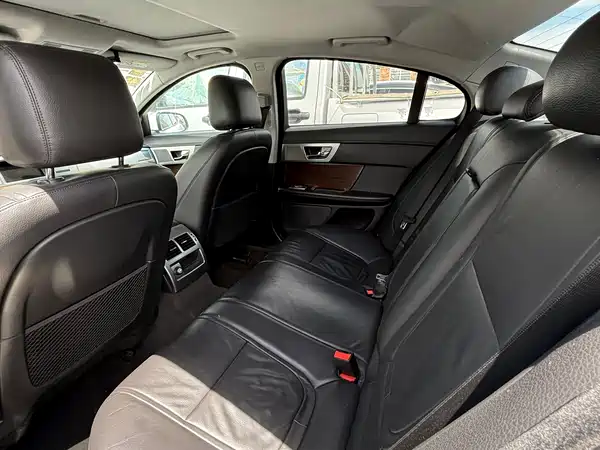 Jaguar XF 2014