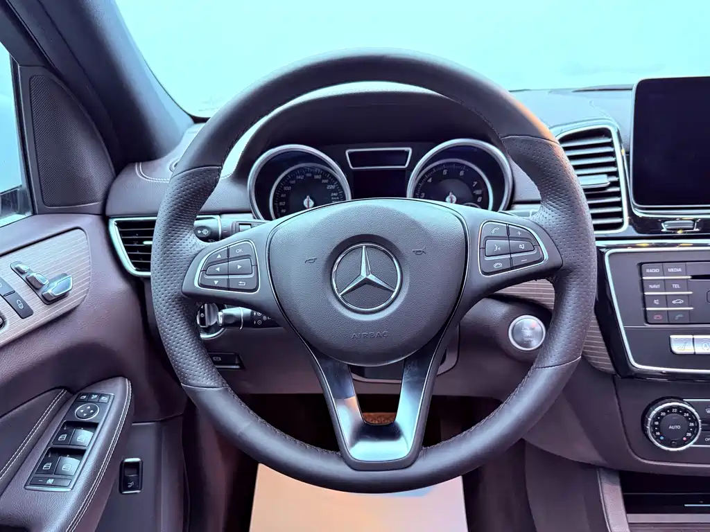 Mercedes-Benz GLE 2018 — фото 12