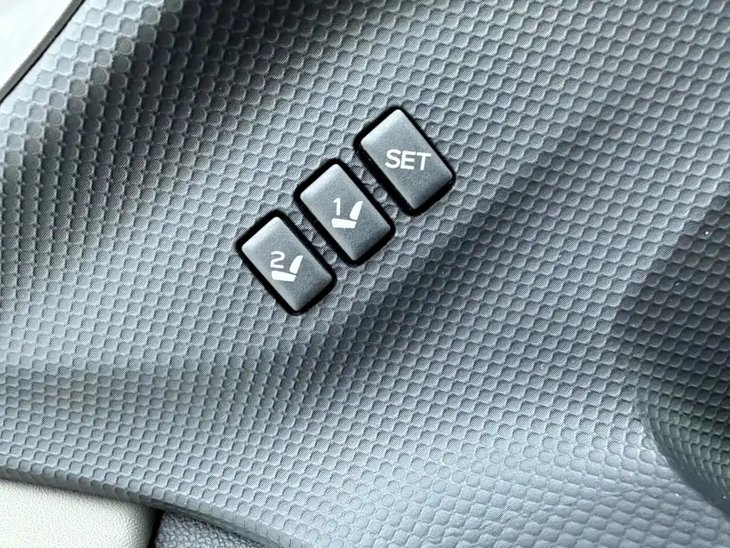 Subaru Forester 2022 — фото 14