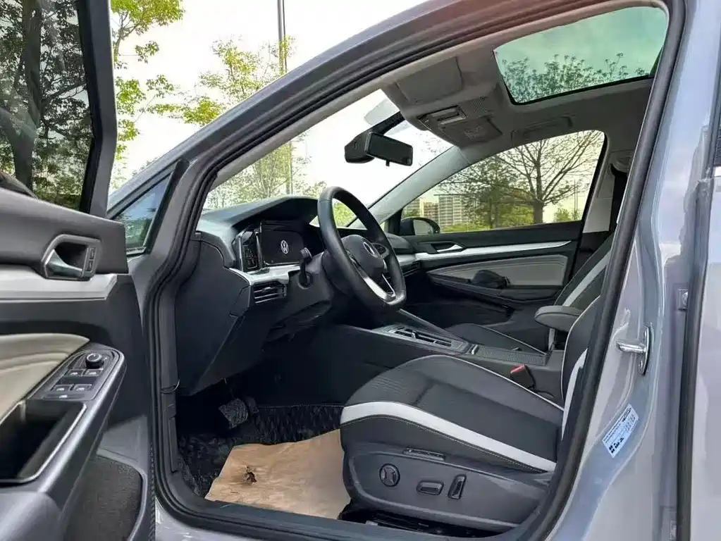 Volkswagen Golf 2022