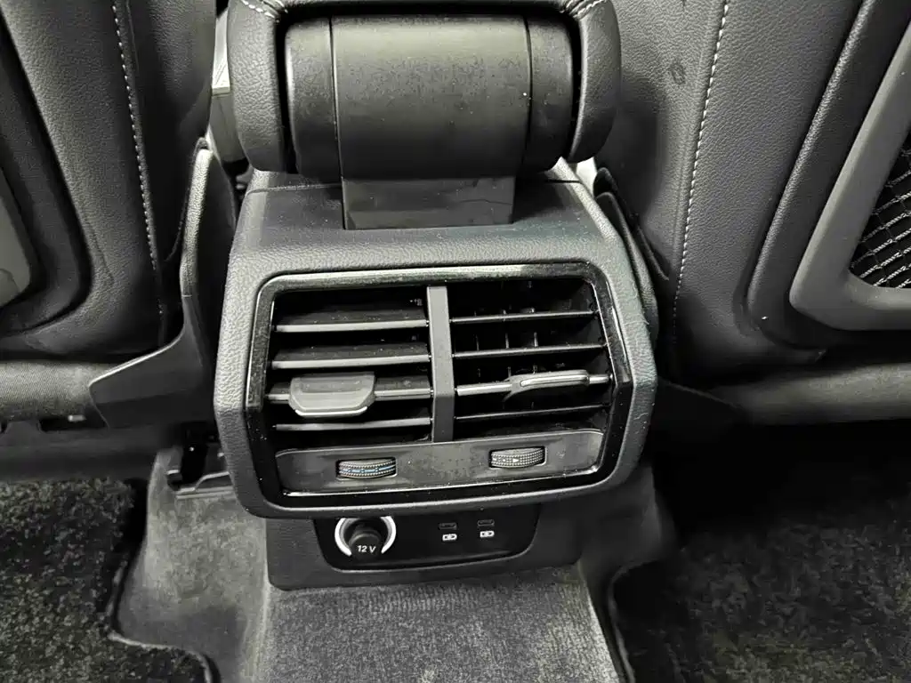 Audi Q3 2022 — фото 15