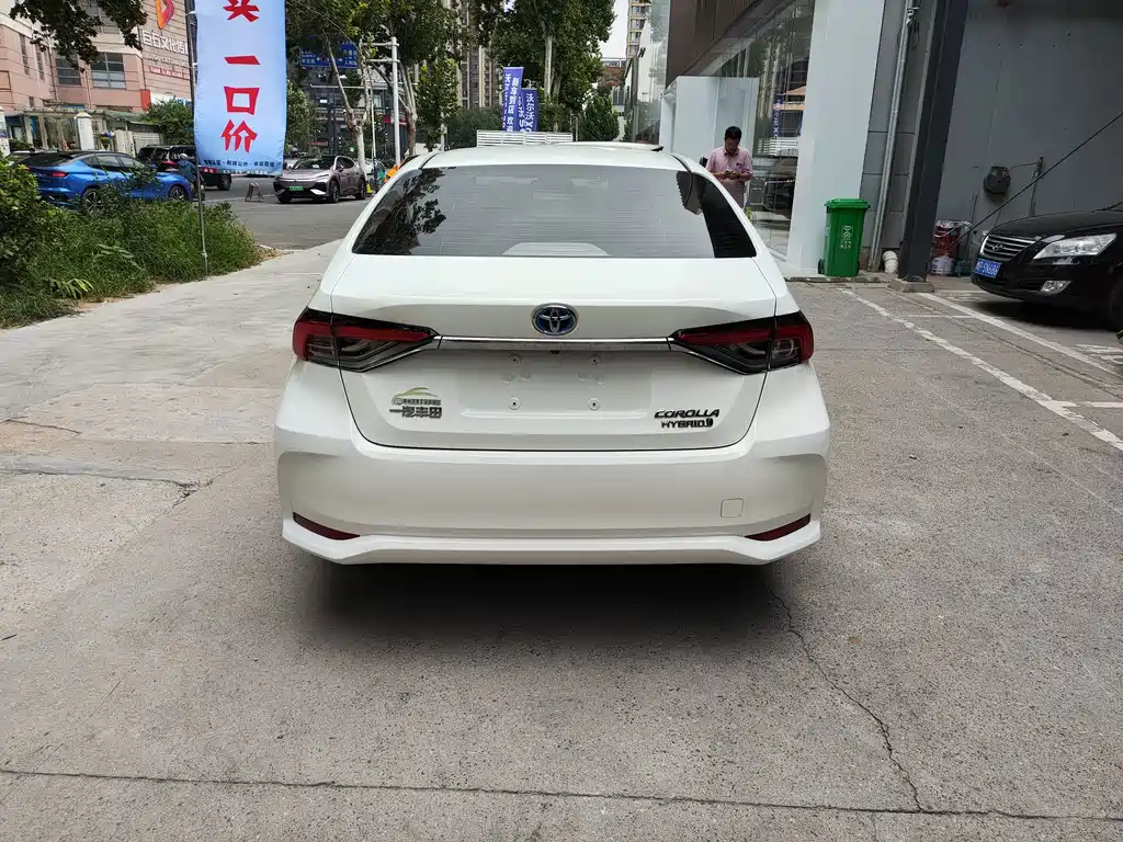 Toyota Corolla 2023 — фото 15