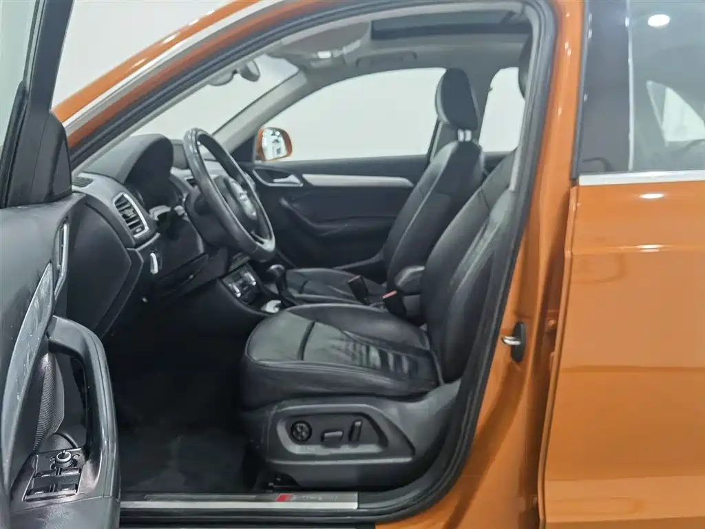 Audi Q3 2015 — фото 10