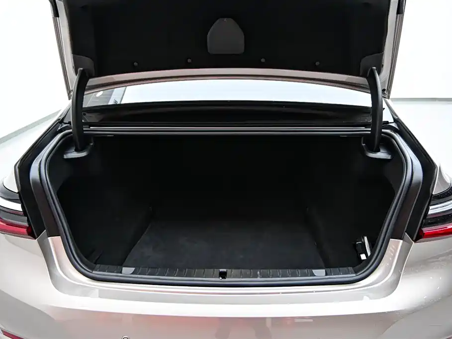 BMW 7 Series 2021 — фото 38