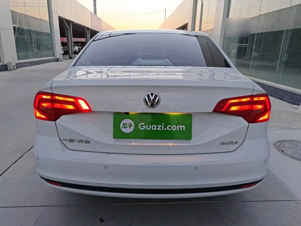 Volkswagen Bora 2021