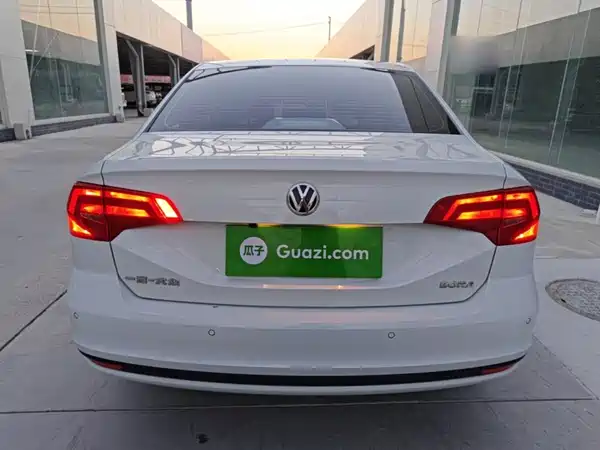 Volkswagen Bora 2021