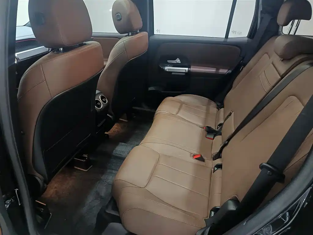 Mercedes-Benz GLB 2024