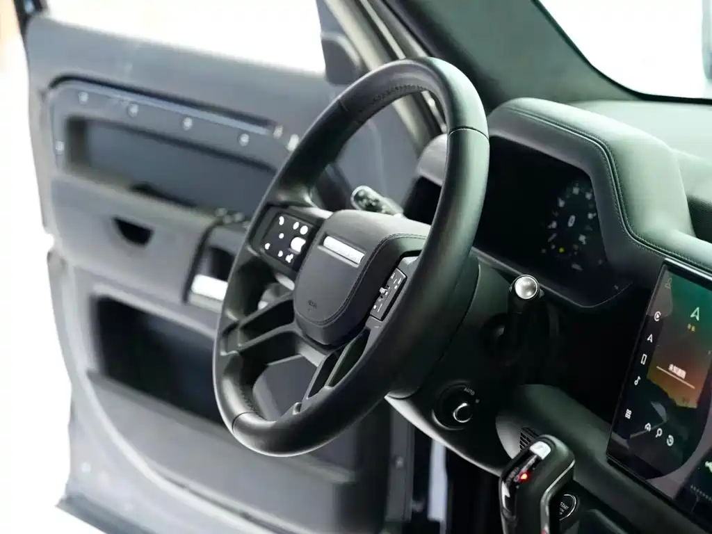 Land Rover Defender 2025 — фото 12