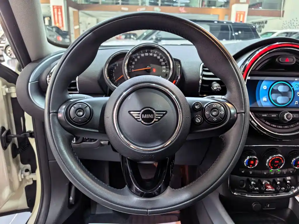 MINI Clubman 2020 — фото 8