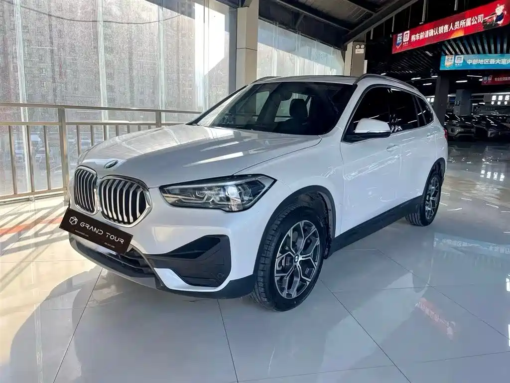 BMW X1 2023 — фото 1