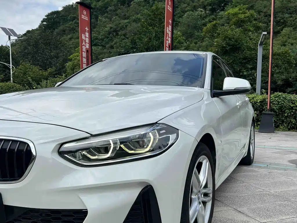 BMW 1 Series 2020 — фото 13