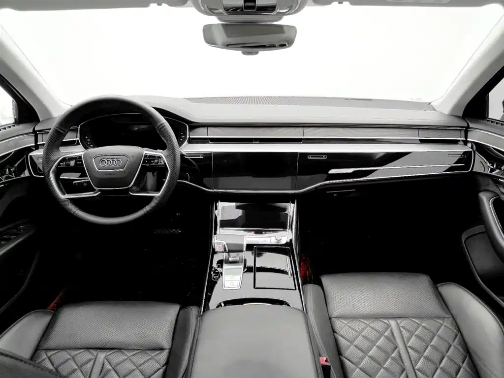 Audi A8 2022 — фото 10
