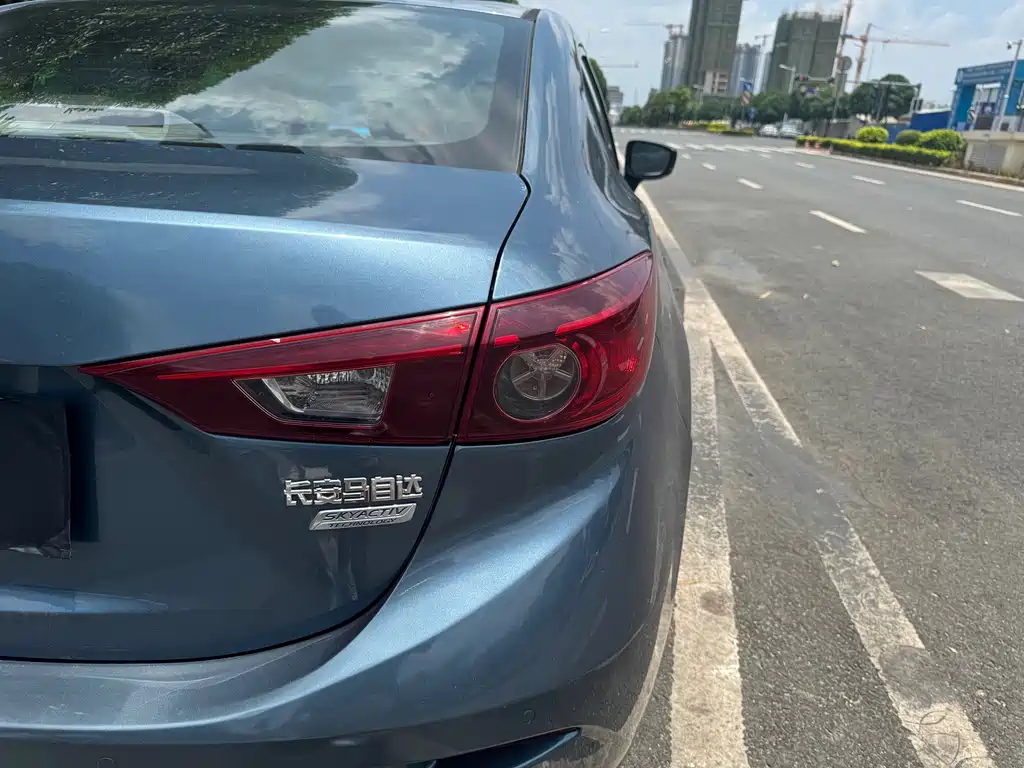 Mazda 3 Axela 2017 — фото 14