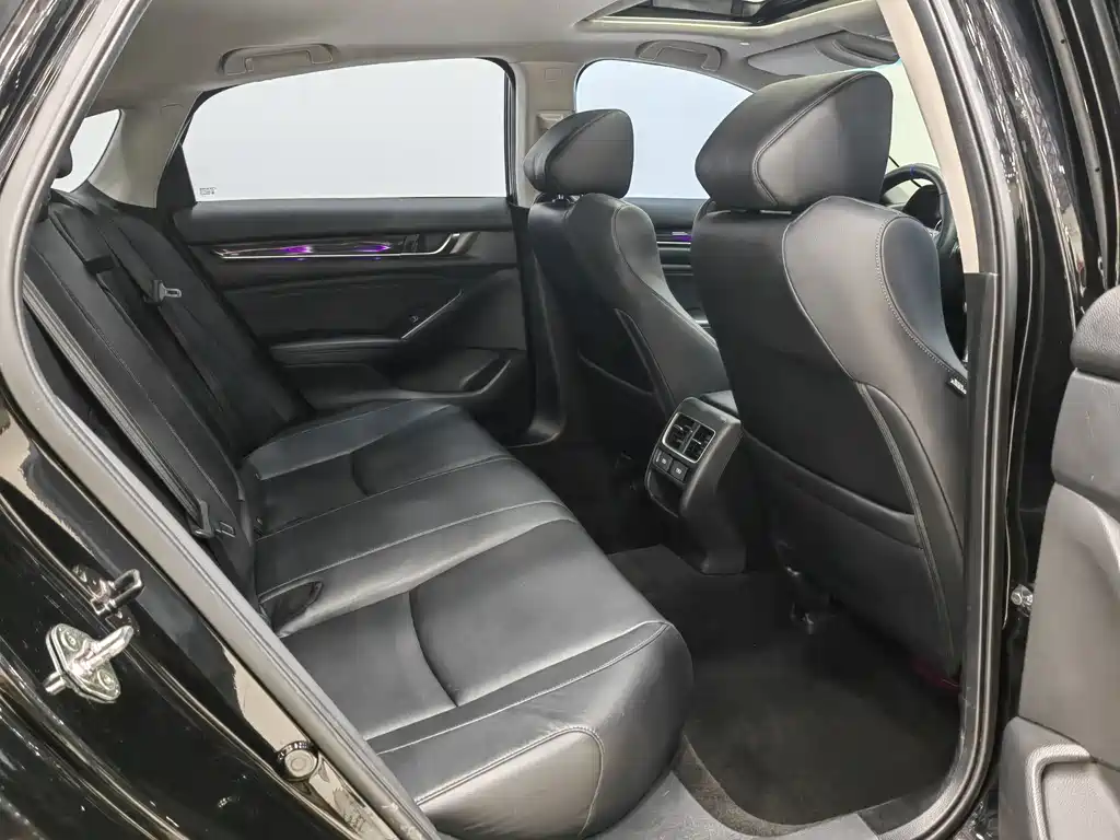 Honda Accord 2023 — фото 15