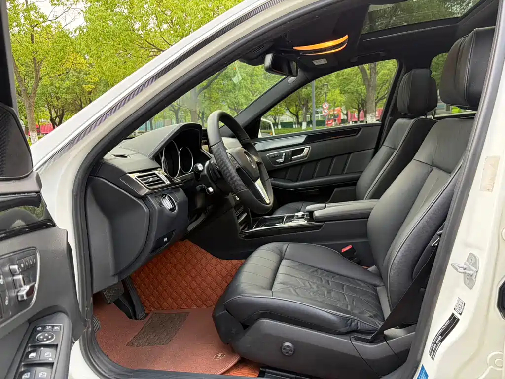 Mercedes-Benz E-Class 2015