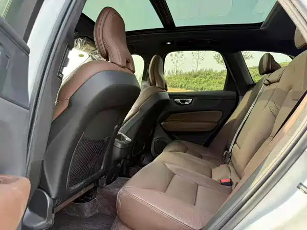 Volvo XC60 2024