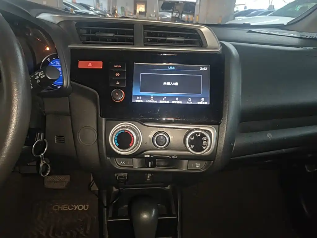 Honda Fit 2016 — фото 13