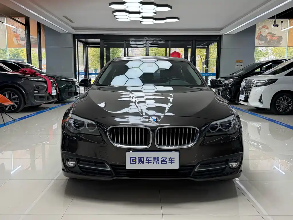 BMW 5 Series 2016 — фото 2