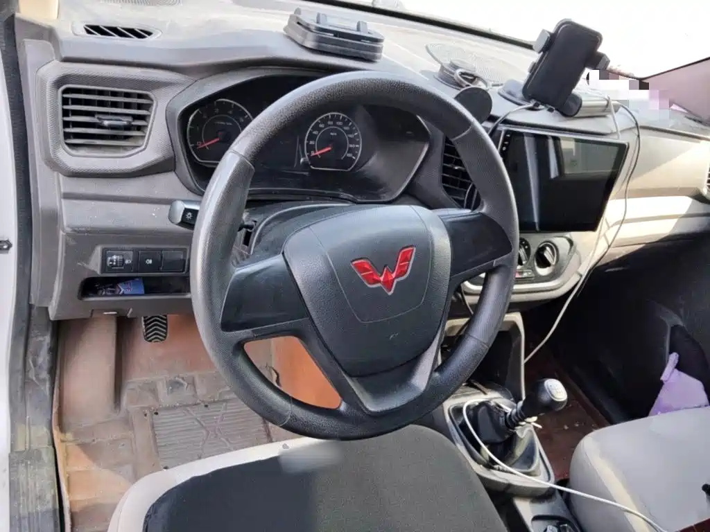 Wuling Hongguang V 2022