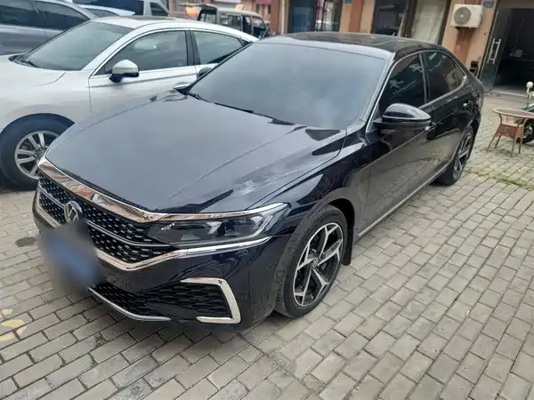 Volkswagen Passat 2024