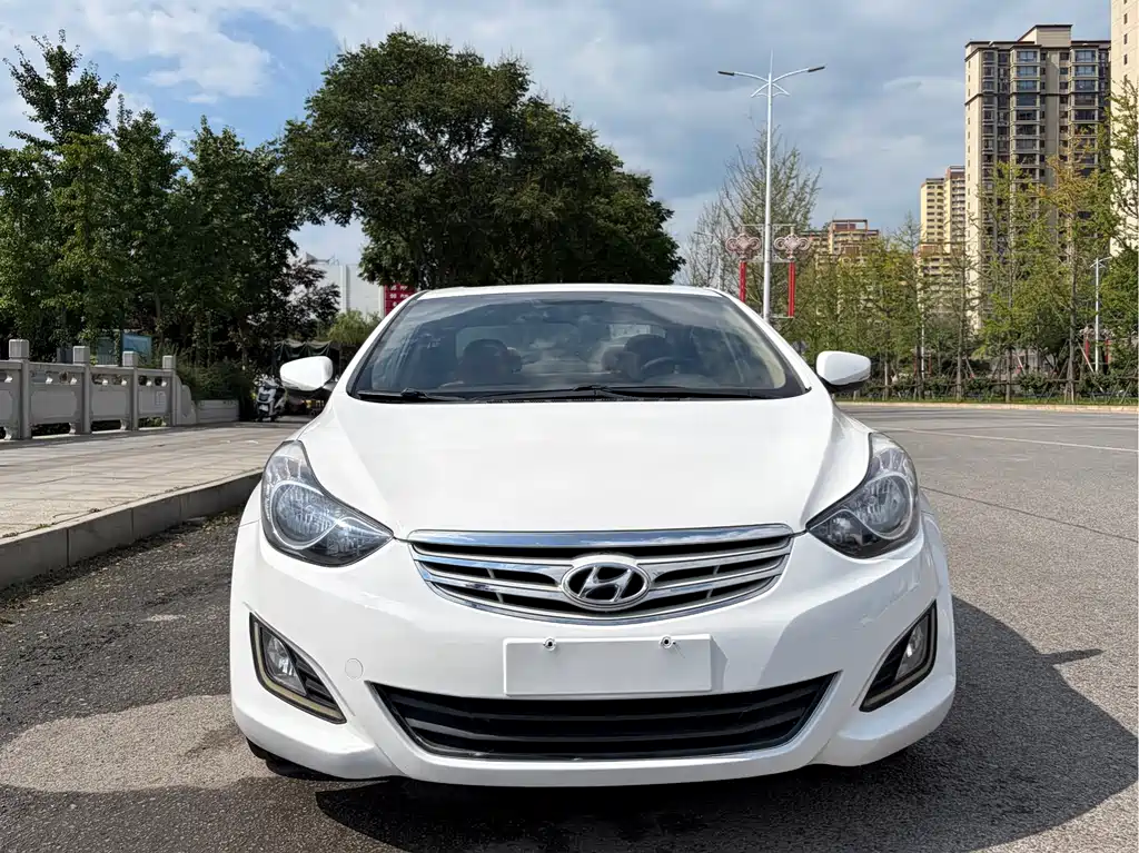Hyundai Elantra 2013
