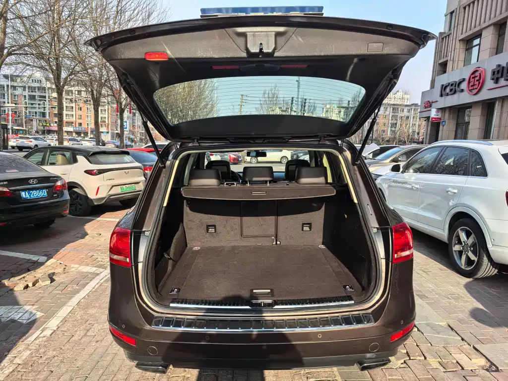 Volkswagen Touareg 2015 — фото 12