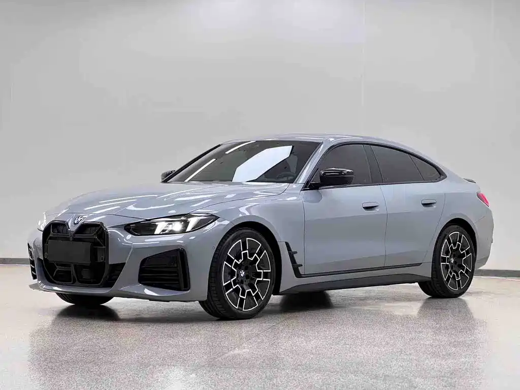BMW 4 Series 2025 — фото 1