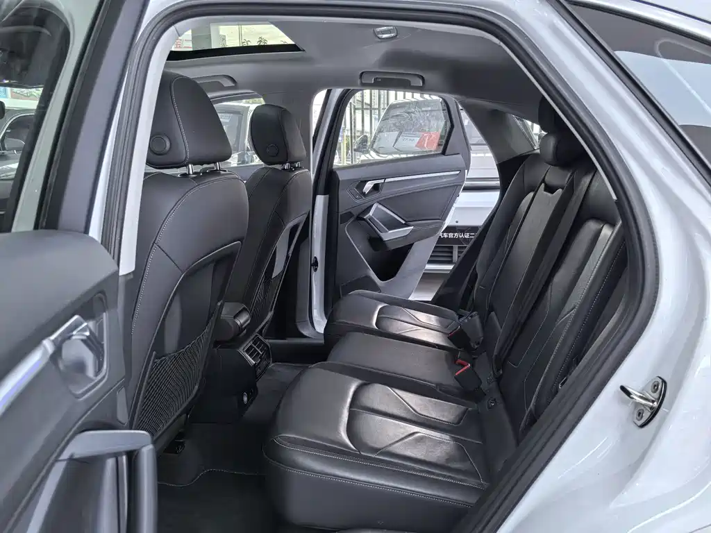 Audi Q3 Sportback 2021 — фото 10