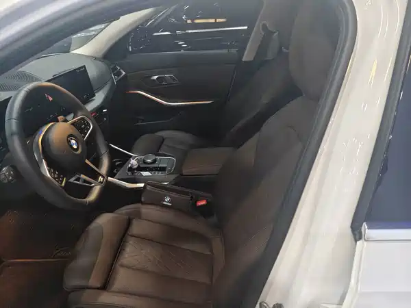 BMW 3 Series 2025