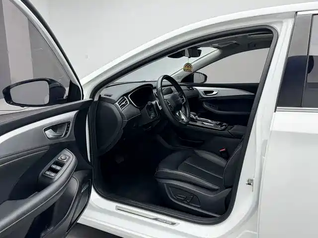 Roewe i6 MAX 2021 — фото 13