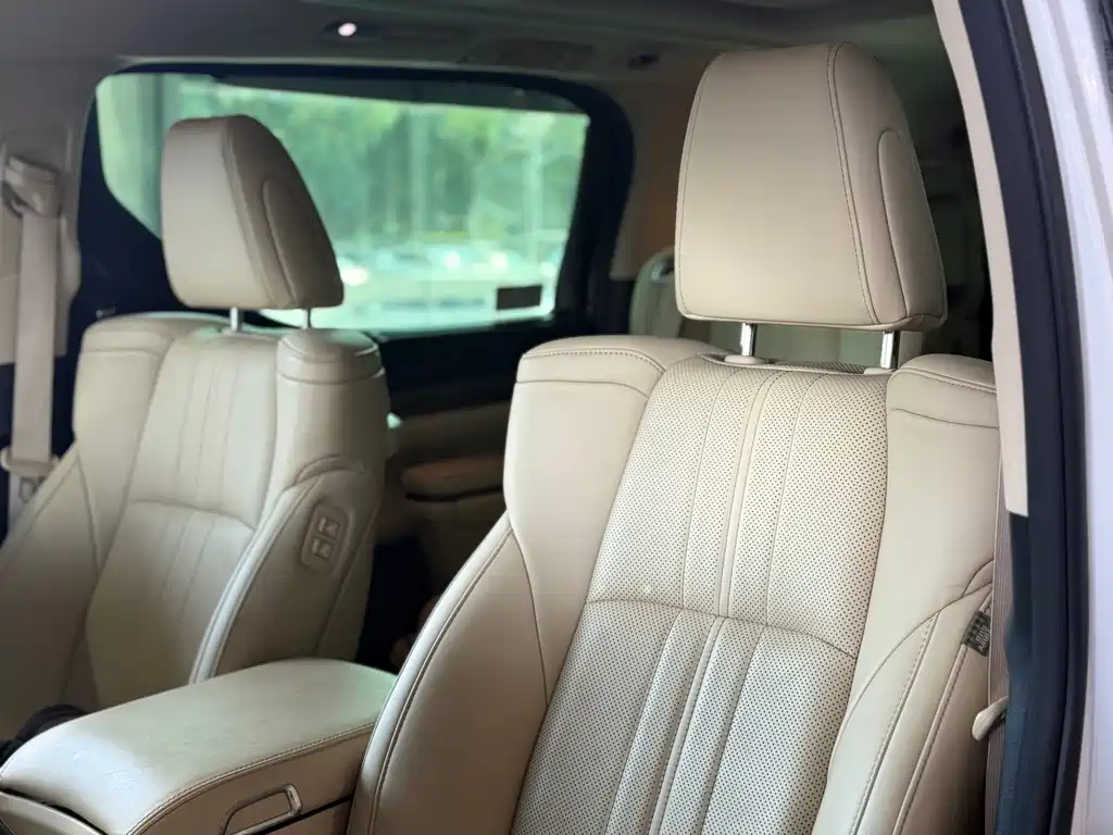 Toyota Alphard 2020 — фото 8