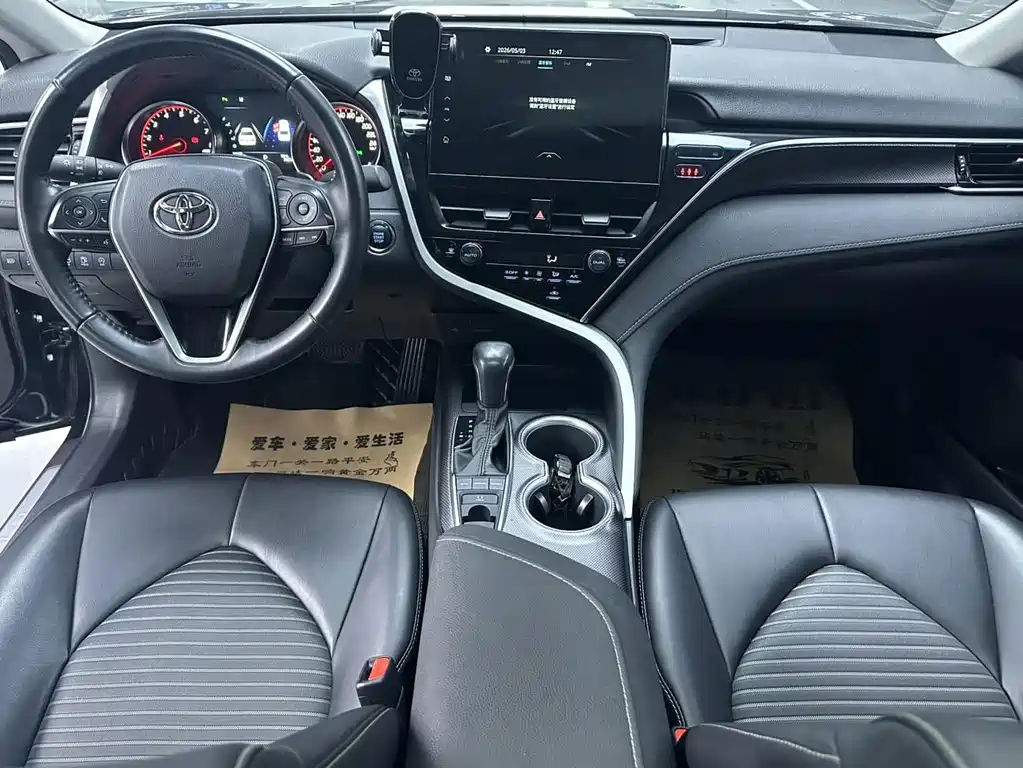 Toyota Camry 2022 — фото 5