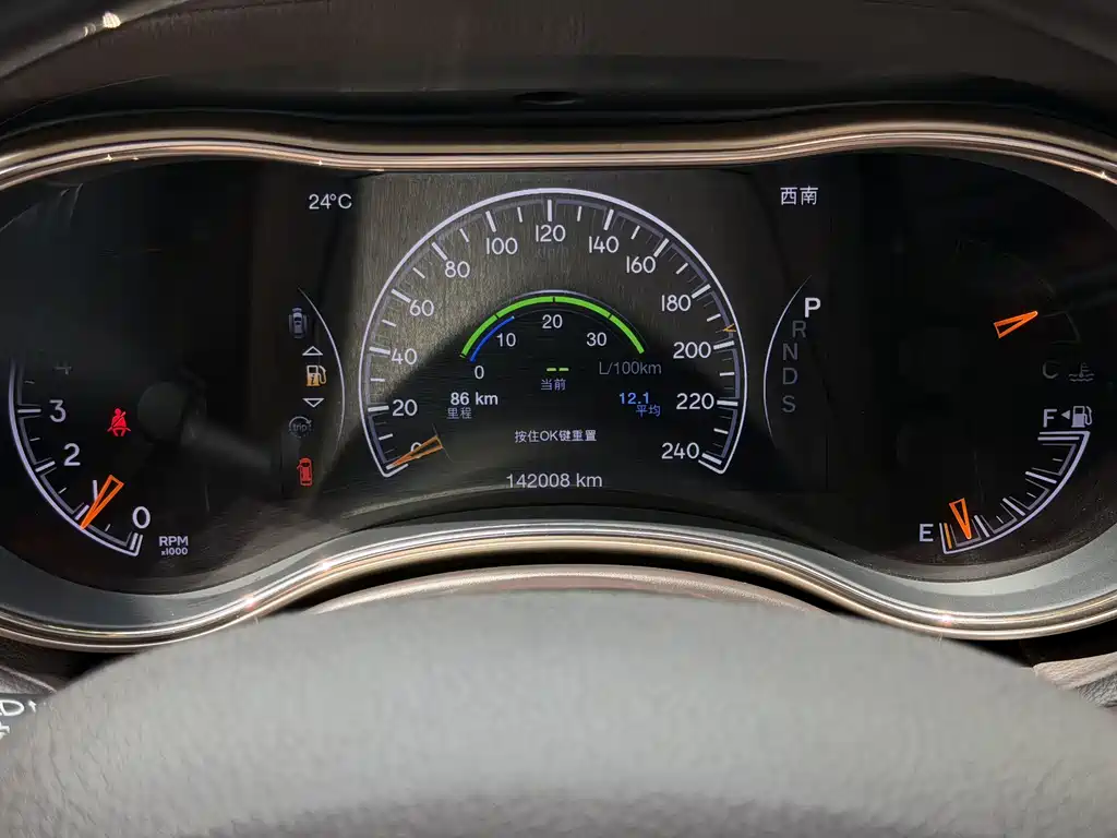 Jeep Grand Cherokee 2015 — фото 20