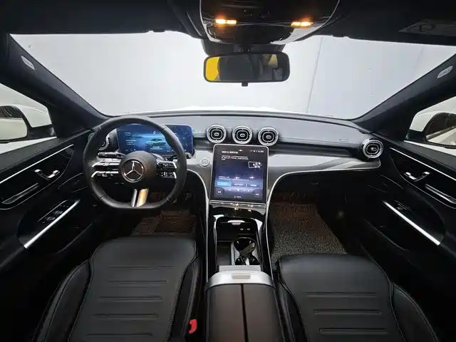 Mercedes-Benz C-Class 2024 — фото 14