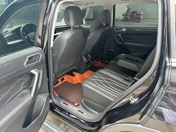 Volkswagen Tiguan L 2023