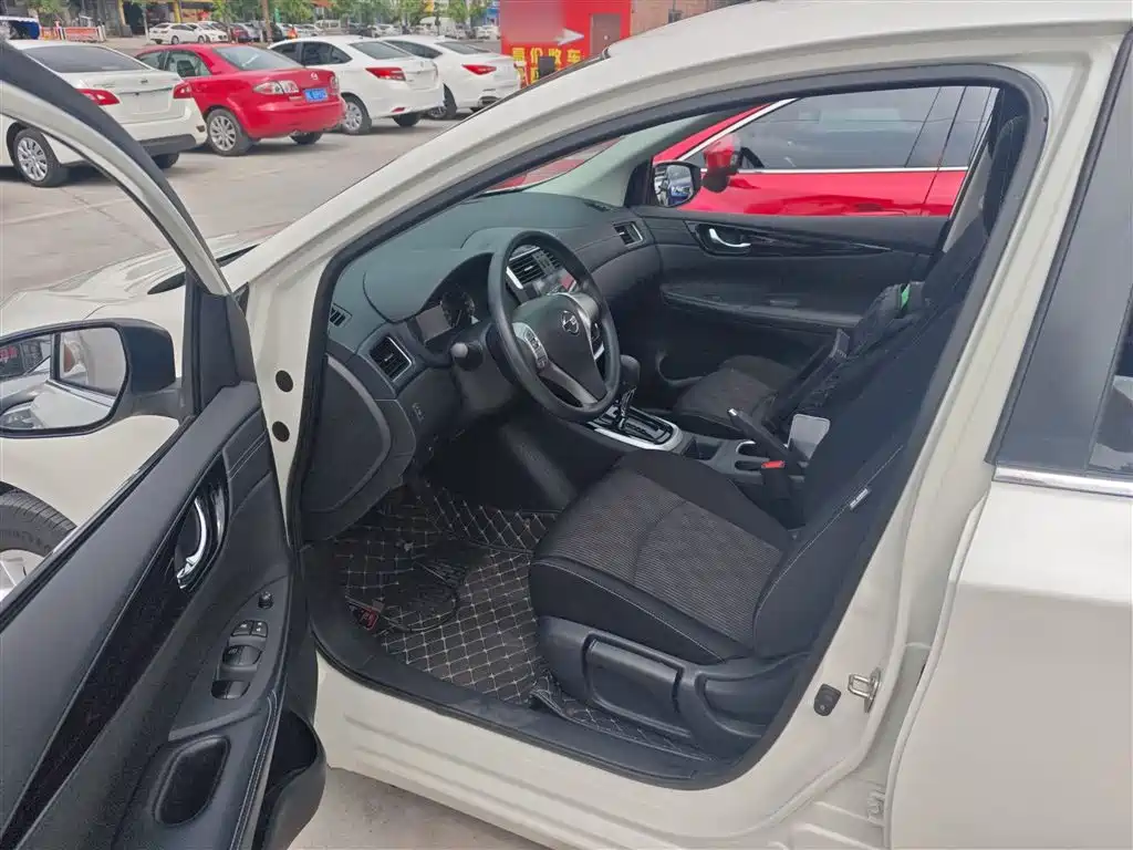 Nissan Tiida 2019 — фото 15