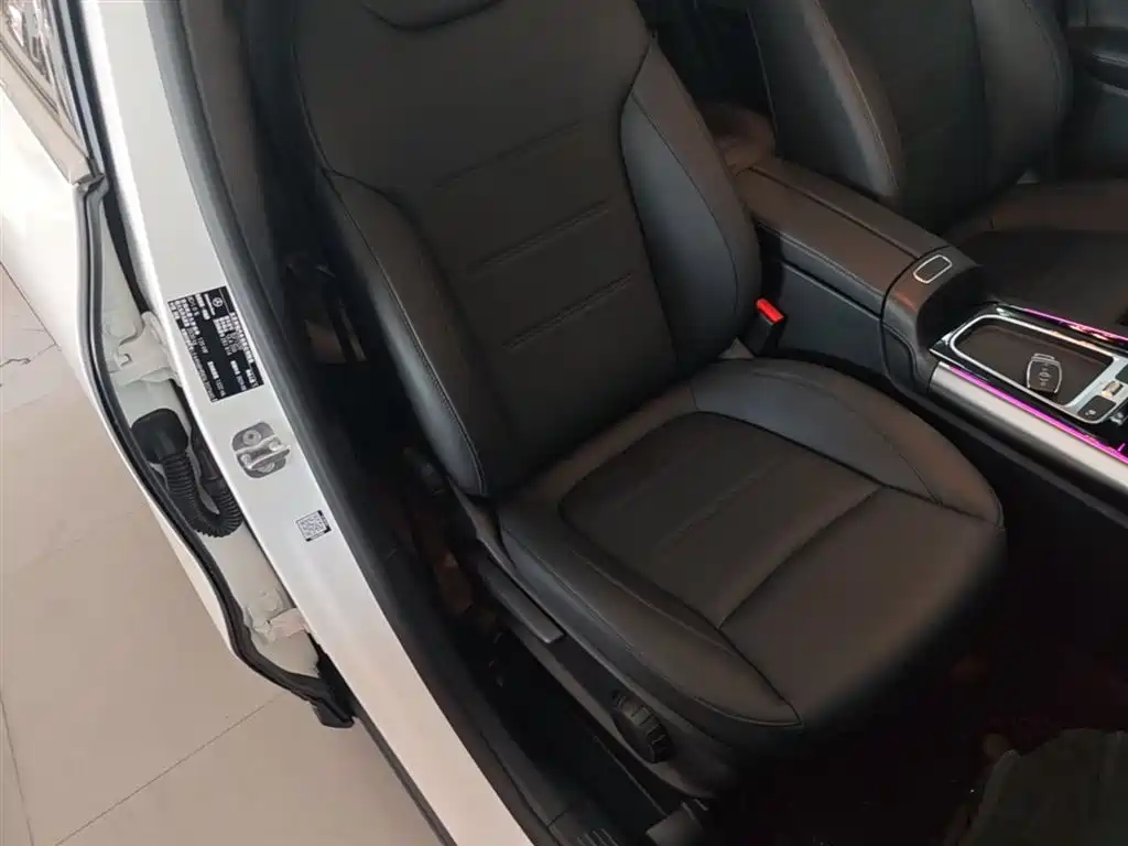 Mercedes-Benz GLA 2025 — фото 20