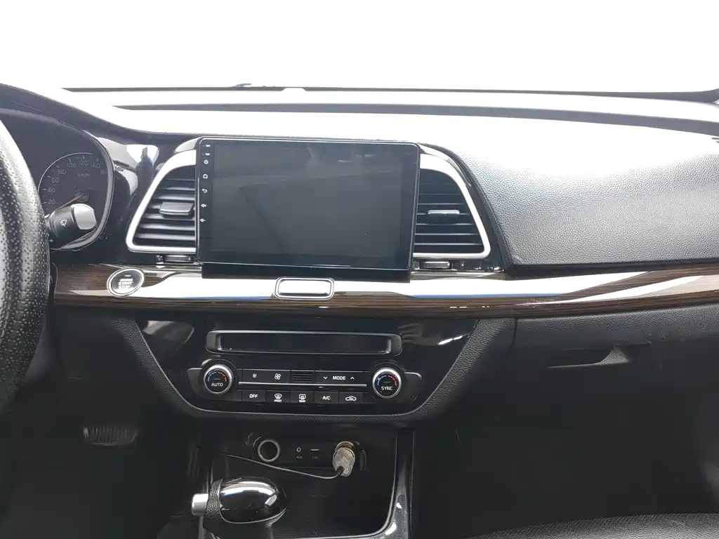 Kia K4 2015 — фото 12