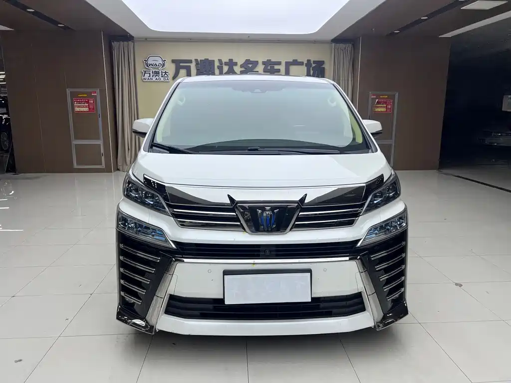 Toyota Vellfire 2022 — фото 2