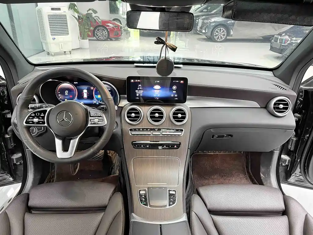 Mercedes-Benz GLC 2021