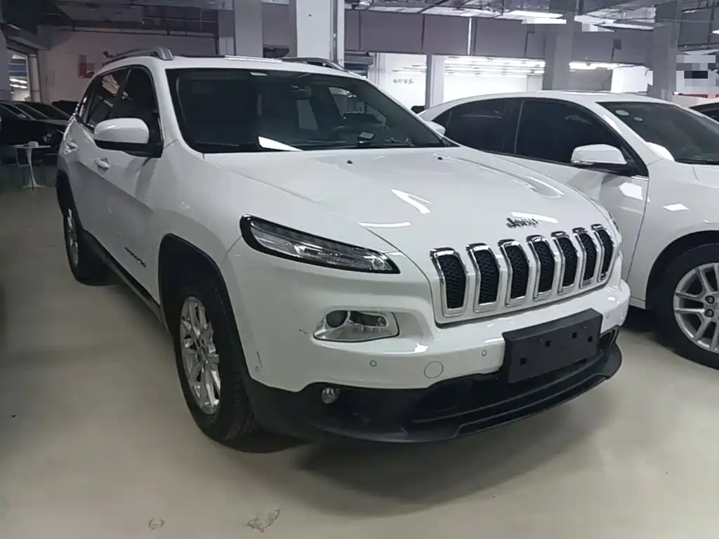 Jeep Cherokee 2017 — фото 4