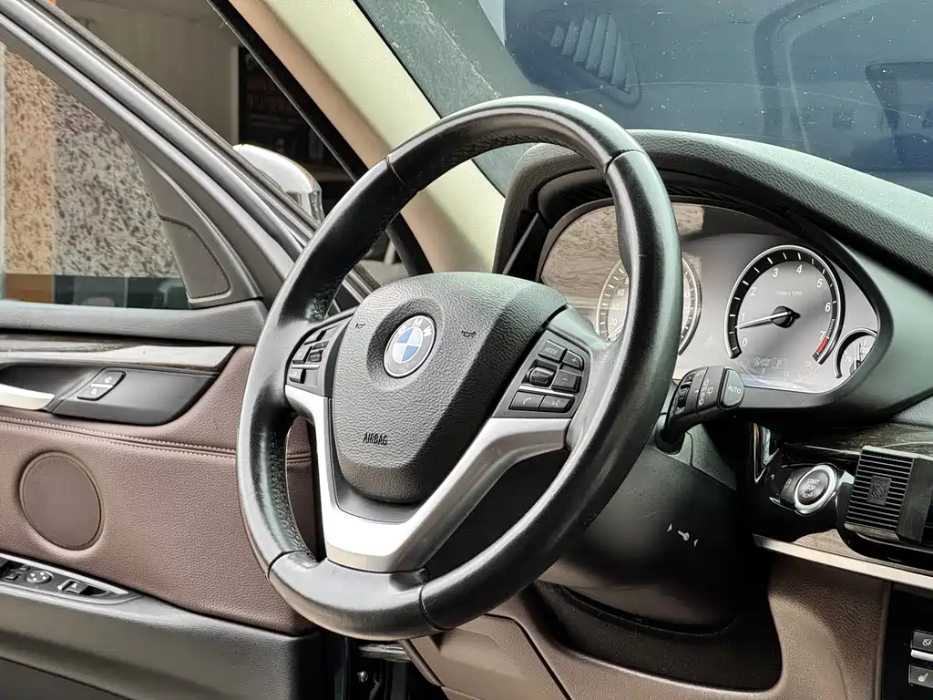 BMW X5 2015 — фото 14