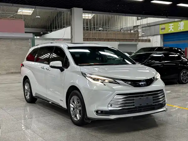 Toyota Sienna 2023
