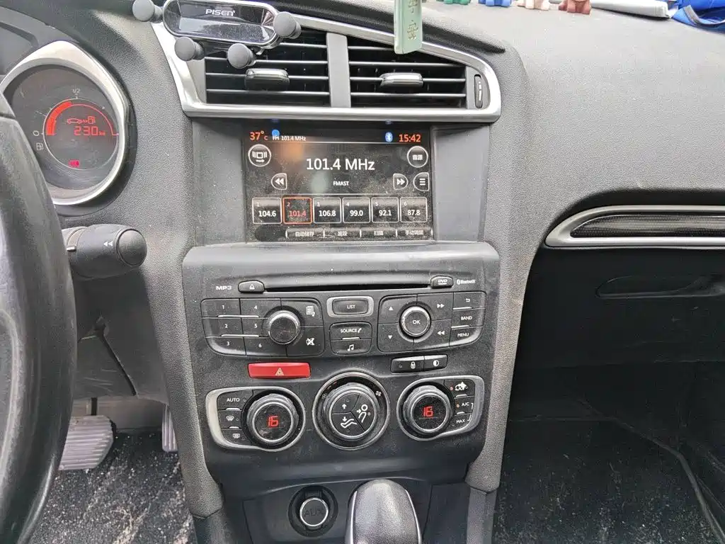 Citroën C4L 2016 — фото 14