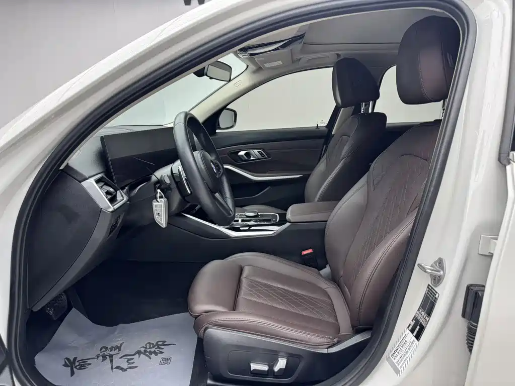 BMW 3 Series 2023