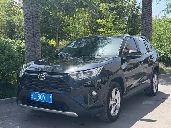 Toyota RAV4 2021