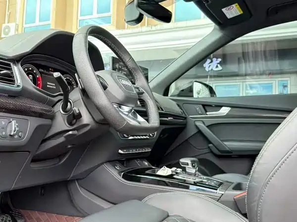 Audi Q5L Sportback 2021